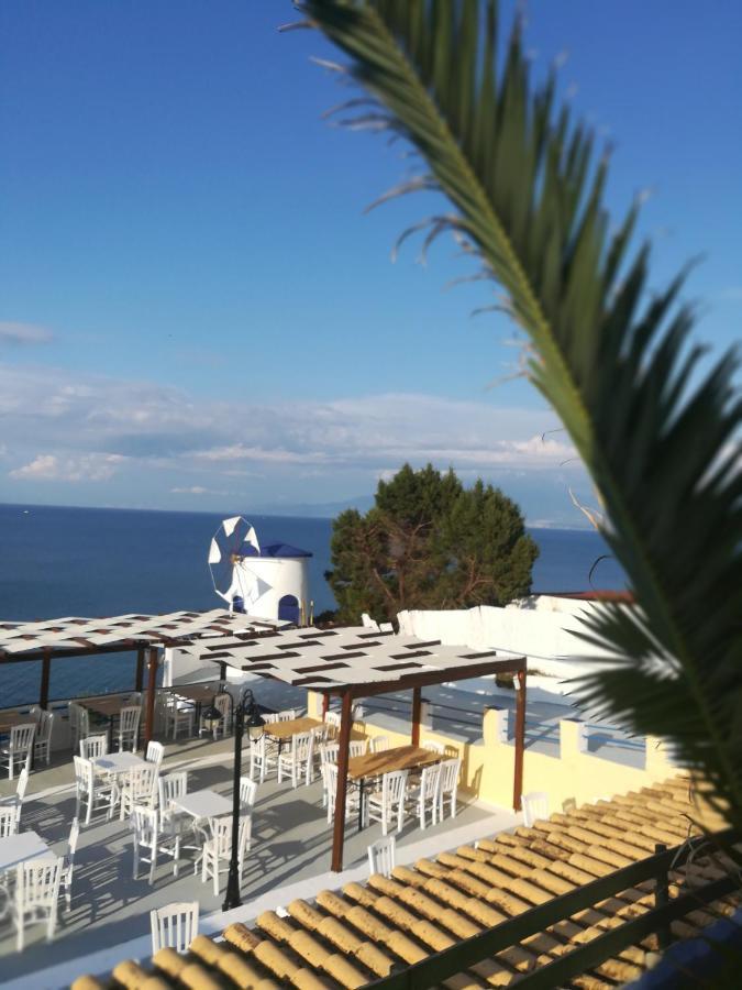 Koralli Beach Niforeika Bagian luar foto