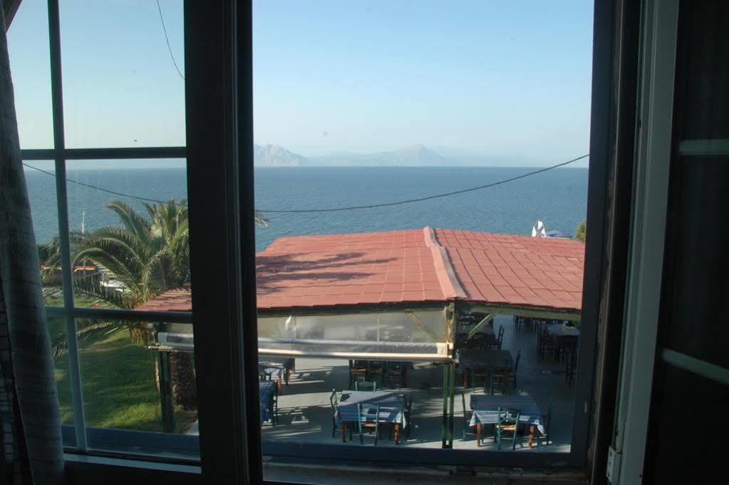 Koralli Beach Niforeika Bagian luar foto