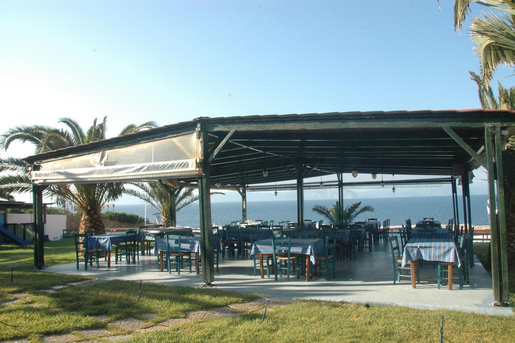 Koralli Beach Niforeika Bagian luar foto